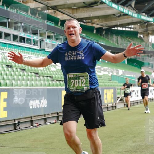 13.09.2026 - 21. swb-Marathon Bremen Michael Burmester http://msf.ph/oto/10438946 13.09.2026 13:06:21 Laufen im Stadion 109, 217, 244, 287, 303, 310, 323, 372, 394, 430, 454, 536, 578, 613, 647, 716, 784, 831, 891, 900, 922, 1073, 1083, 1205, 1243, 1274, 1307, 1308, 1365, 1369, 1380, 1437, 1533, 1545, 1574, 1581, 1627, 1780, 1823, 1848, 1871, 1909, 1914, 1932, 1938, 2023, 2076, 2089, 2090, 2126, 2219, 2241, 2244, 2265, 2275, 2301, 2310, 2355, 2356, 2393, 2440, 2464, 2602, 2699, 2707, 2721, 2742, 2764, 2818, 2902, 2959, 2985, 3030, 3115, 3278, 3343, 3444, 3485 meine-sportfotos.de