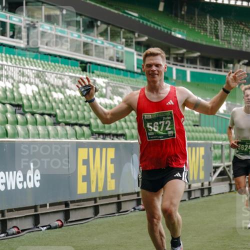 13.09.2026 - 21. swb-Marathon Bremen Michael Burmester http://msf.ph/oto/10438970 13.09.2026 12:41:18 Laufen im Stadion 126, 371, 453, 603, 640, 650, 671, 735, 744, 862, 912, 957, 1136, 1336, 1379, 1381, 1411, 1540, 1571, 1614, 1667, 1797, 1822, 1850, 1860, 1862, 1901, 1930, 1950, 2094, 2986, 3624, 4381, 4399, 4795, 4936, 6198, 6201, 6264, 7118, 7671, 8065, 9065, 9329, 13224, 277, 346, 466, 658, 895, 1090, 1118, 1320, 1323, 1385, 1485, 1583, 1604, 1754, 1911, 2073, 2141, 2352, 2585, 2670, 3080, 3606, 3617, 5160, 7244, 8729 meine-sportfotos.de