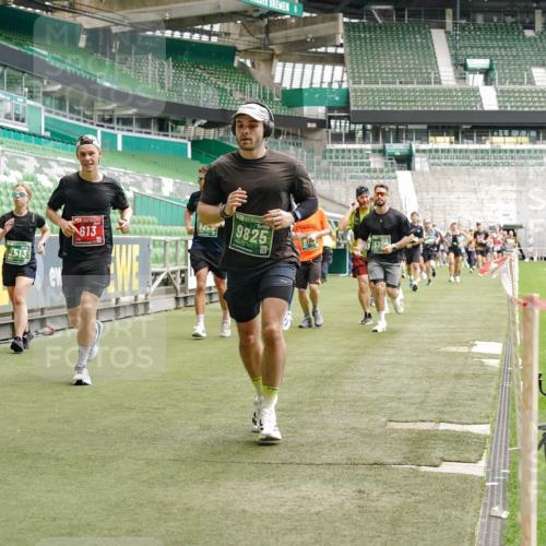 13.09.2026 - 21. swb-Marathon Bremen Michael Burmester http://msf.ph/oto/10438983 13.09.2026 13:06:23 Laufen im Stadion 109, 217, 244, 287, 303, 310, 323, 372, 394, 430, 454, 536, 578, 613, 647, 716, 784, 831, 891, 900, 922, 1073, 1083, 1205, 1243, 1274, 1308, 1365, 1369, 1380, 1437, 1533, 1545, 1574, 1581, 1627, 1823, 1848, 1871, 1909, 1914, 1932, 1938, 2076, 2089, 2090, 2126, 2219, 2241, 2244, 2265, 2275, 2301, 2310, 2355, 2356, 2393, 2440, 2464, 2602, 2699, 2707, 2721, 2742, 2764, 2818, 2902, 2959, 2985, 3030, 3115, 3278, 3444, 3485 meine-sportfotos.de