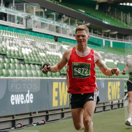 13.09.2026 - 21. swb-Marathon Bremen Michael Burmester http://msf.ph/oto/10438984 13.09.2026 12:41:18 Laufen im Stadion 126, 371, 453, 603, 640, 650, 671, 735, 744, 862, 912, 957, 1136, 1336, 1379, 1381, 1411, 1540, 1571, 1614, 1667, 1797, 1822, 1850, 1860, 1862, 1901, 1930, 1950, 2094, 2986, 3624, 4381, 4399, 4795, 4936, 6198, 6201, 6264, 7118, 7671, 8065, 9065, 9329, 13224, 277, 346, 466, 658, 895, 1090, 1118, 1320, 1323, 1385, 1485, 1583, 1604, 1754, 1911, 2073, 2141, 2352, 2585, 2670, 3080, 3606, 3617, 5160, 7244, 8729 meine-sportfotos.de
