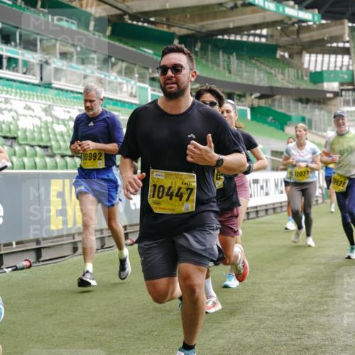 13.09.2026 - 21. swb-Marathon Bremen Michael Burmester http://msf.ph/oto/10439035 13.09.2026 10:27:08 Laufen im Stadion 10096, 10142, 10172, 10210, 10214, 10223, 10228, 10231, 10269, 10289, 10310, 10318, 10319, 10342, 10352, 10393, 10398, 10436, 10445, 10447, 10454, 10464, 10489, 10504, 10514, 10536, 10541, 10566, 10583, 10628, 10638, 10735, 10742, 10744, 10806, 10807, 10846, 10860, 10866, 10873, 10897, 10898, 10917, 10956, 10987, 10992, 11015, 11019, 11060, 11063, 11076, 11088, 11110, 11111, 11130, 11135, 11148, 11155, 11187, 11193, 11199, 11209, 11232, 11279 meine-sportfotos.de