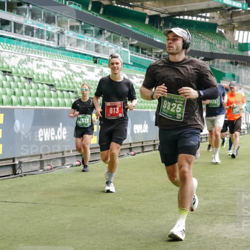 13.09.2026 - 21. swb-Marathon Bremen Michael Burmester http://msf.ph/oto/10439039 13.09.2026 13:06:24 Laufen im Stadion 109, 156, 217, 244, 287, 303, 310, 323, 372, 394, 430, 454, 536, 578, 613, 647, 716, 784, 831, 891, 900, 922, 1073, 1083, 1205, 1243, 1274, 1308, 1365, 1369, 1380, 1437, 1533, 1545, 1574, 1581, 1627, 1823, 1848, 1871, 1909, 1914, 1932, 1938, 2076, 2089, 2090, 2126, 2219, 2241, 2244, 2265, 2275, 2301, 2310, 2355, 2356, 2393, 2440, 2464, 2602, 2699, 2707, 2721, 2742, 2764, 2818, 2902, 2911, 2959, 2960, 2985, 3030, 3115, 3278, 3444, 3485 meine-sportfotos.de