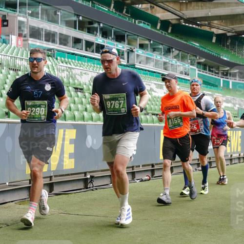 13.09.2026 - 21. swb-Marathon Bremen Michael Burmester http://msf.ph/oto/10439207 13.09.2026 13:06:27 Laufen im Stadion 109, 156, 217, 244, 287, 303, 310, 323, 372, 394, 430, 454, 536, 578, 613, 647, 716, 784, 831, 834, 891, 900, 922, 1073, 1083, 1205, 1243, 1274, 1308, 1365, 1369, 1380, 1437, 1533, 1545, 1574, 1581, 1627, 1823, 1848, 1871, 1909, 1914, 1926, 1932, 1938, 2076, 2089, 2090, 2126, 2219, 2241, 2244, 2265, 2275, 2301, 2310, 2318, 2355, 2356, 2393, 2440, 2464, 2602, 2699, 2707, 2721, 2742, 2764, 2818, 2902, 2911, 2959, 2960, 2985, 3030, 3115, 3278, 3444, 3485 meine-sportfotos.de