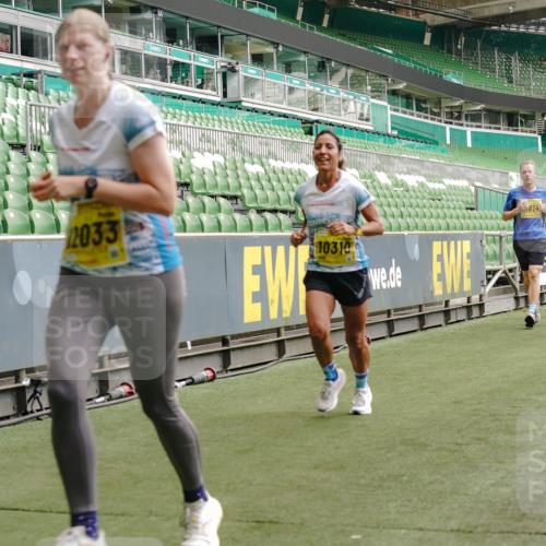 13.09.2026 - 21. swb-Marathon Bremen Michael Burmester http://msf.ph/oto/10439276 13.09.2026 10:27:11 Laufen im Stadion 10096, 10142, 10172, 10210, 10214, 10223, 10228, 10231, 10269, 10289, 10293, 10310, 10318, 10319, 10342, 10352, 10393, 10398, 10436, 10445, 10447, 10454, 10464, 10489, 10504, 10514, 10536, 10541, 10566, 10583, 10628, 10638, 10735, 10744, 10806, 10807, 10846, 10860, 10866, 10873, 10897, 10898, 10917, 10956, 10987, 10992, 11015, 11019, 11060, 11063, 11076, 11088, 11110, 11111, 11130, 11135, 11148, 11155, 11187, 11193, 11199, 11209, 11232, 11279 meine-sportfotos.de