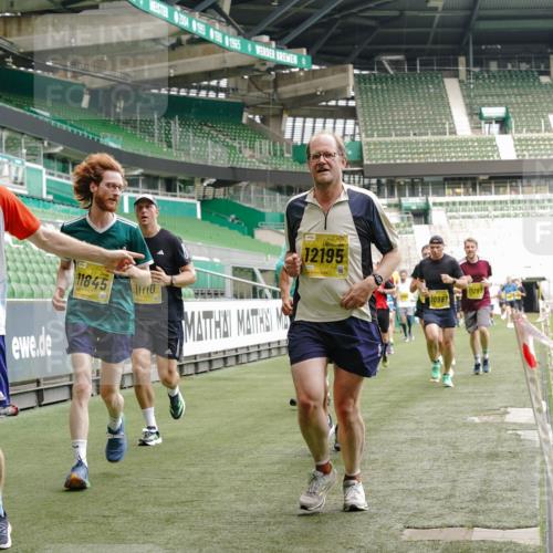 13.09.2026 - 21. swb-Marathon Bremen Michael Burmester http://msf.ph/oto/10439477 13.09.2026 10:27:16 Laufen im Stadion 10096, 10142, 10172, 10189, 10210, 10214, 10223, 10228, 10231, 10269, 10289, 10293, 10310, 10318, 10319, 10352, 10393, 10398, 10436, 10445, 10447, 10454, 10464, 10489, 10504, 10514, 10536, 10541, 10566, 10583, 10594, 10628, 10638, 10735, 10744, 10806, 10807, 10846, 10860, 10866, 10873, 10897, 10898, 10917, 10956, 10987, 10992, 11015, 11060, 11063, 11076, 11110, 11111, 11130, 11135, 11148, 11155, 11187, 11193, 11199, 11209, 11232, 11279 meine-sportfotos.de
