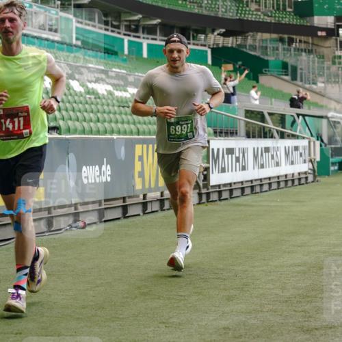 13.09.2026 - 21. swb-Marathon Bremen Michael Burmester http://msf.ph/oto/10439530 13.09.2026 12:41:42 Laufen im Stadion 126, 371, 603, 640, 650, 671, 735, 744, 862, 912, 957, 1136, 1336, 1381, 1411, 1571, 1614, 1619, 1667, 1797, 1822, 1850, 1860, 1862, 1901, 1930, 1950, 2094, 2986, 3368, 3624, 4381, 4399, 4795, 4936, 5672, 6198, 6201, 6264, 6929, 6991, 7141, 7671, 8065, 8311, 8383, 8394, 9065, 9329, 13224, 277, 346, 466, 658, 895, 901, 1090, 1118, 1248, 1320, 1323, 1385, 1472, 1576, 1587, 1604, 1717, 1751, 1754, 1911, 2141, 2352, 2585, 2670, 3080, 3606, 5160, 5163, 5912, 8729 meine-sportfotos.de