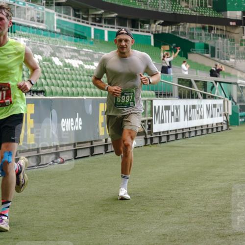 13.09.2026 - 21. swb-Marathon Bremen Michael Burmester http://msf.ph/oto/10439546 13.09.2026 12:41:42 Laufen im Stadion 126, 371, 603, 640, 650, 671, 735, 744, 862, 912, 957, 1136, 1336, 1381, 1411, 1571, 1614, 1619, 1667, 1797, 1822, 1850, 1860, 1862, 1901, 1930, 1950, 2094, 2986, 3368, 3624, 4381, 4399, 4795, 4936, 5672, 6198, 6201, 6264, 6929, 6991, 7141, 7671, 8065, 8311, 8383, 8394, 9065, 9329, 13224, 277, 346, 466, 658, 895, 901, 1090, 1118, 1248, 1320, 1323, 1385, 1472, 1576, 1587, 1604, 1717, 1751, 1754, 1911, 2141, 2352, 2585, 2670, 3080, 3606, 5160, 5163, 5912, 8729 meine-sportfotos.de