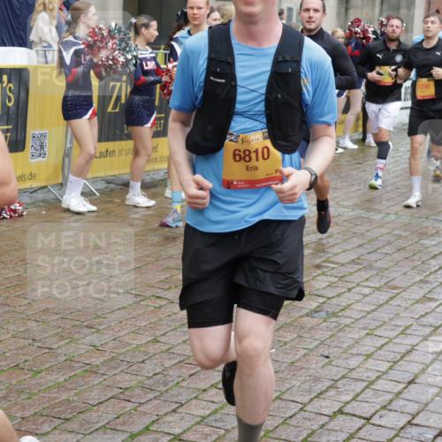 13.09.2026 - Kiel Lauf Yannick Fuchs http://msf.ph/oto/10439593 13.09.2026 11:50:56 Ziel 2063 meine-sportfotos.de