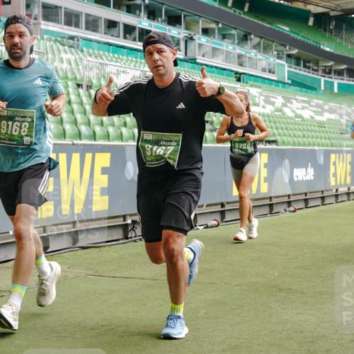 13.09.2026 - 21. swb-Marathon Bremen Michael Burmester http://msf.ph/oto/10439627 13.09.2026 13:06:33 Laufen im Stadion 109, 132, 156, 217, 244, 287, 303, 310, 323, 372, 394, 430, 454, 536, 578, 613, 647, 716, 784, 831, 834, 891, 900, 922, 1073, 1083, 1189, 1205, 1243, 1274, 1308, 1365, 1369, 1380, 1437, 1533, 1545, 1574, 1581, 1823, 1848, 1871, 1909, 1926, 1938, 2070, 2076, 2089, 2090, 2219, 2241, 2244, 2265, 2275, 2301, 2310, 2318, 2355, 2356, 2393, 2440, 2464, 2602, 2699, 2707, 2721, 2731, 2742, 2764, 2818, 2902, 2911, 2960, 2985, 3030, 3115, 3278, 3444, 3485 meine-sportfotos.de