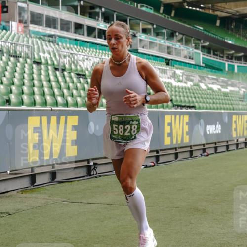 13.09.2026 - 21. swb-Marathon Bremen Michael Burmester http://msf.ph/oto/10439799 13.09.2026 12:41:54 Laufen im Stadion 126, 371, 439, 603, 640, 650, 671, 735, 744, 912, 957, 1009, 1136, 1336, 1381, 1411, 1571, 1614, 1619, 1667, 1712, 1797, 1822, 1850, 1860, 1862, 1930, 2094, 2207, 2986, 3368, 3624, 4399, 4795, 4847, 4936, 5672, 5828, 6198, 6201, 6264, 6929, 6991, 7141, 8065, 8311, 8383, 8394, 9065, 9120, 9329, 277, 346, 466, 658, 895, 901, 1090, 1118, 1248, 1320, 1323, 1472, 1576, 1587, 1604, 1717, 1751, 1754, 1758, 1911, 2141, 2352, 2585, 2670, 3080, 3606, 5160, 5163, 5912 meine-sportfotos.de