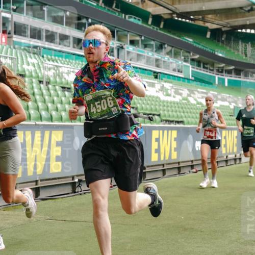 13.09.2026 - 21. swb-Marathon Bremen Michael Burmester http://msf.ph/oto/10439803 13.09.2026 13:06:35 Laufen im Stadion 109, 132, 156, 217, 244, 287, 303, 310, 323, 372, 394, 430, 454, 536, 578, 613, 647, 716, 784, 831, 834, 891, 900, 922, 1073, 1083, 1189, 1205, 1243, 1274, 1308, 1365, 1369, 1380, 1387, 1437, 1533, 1545, 1574, 1581, 1600, 1823, 1841, 1848, 1871, 1909, 1926, 1938, 2070, 2076, 2090, 2219, 2241, 2244, 2265, 2275, 2301, 2310, 2318, 2355, 2356, 2393, 2440, 2464, 2699, 2707, 2721, 2731, 2742, 2764, 2818, 2902, 2911, 2960, 2985, 3030, 3115, 3278, 3444, 3485 meine-sportfotos.de