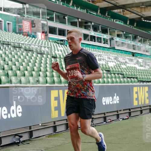 13.09.2026 - 21. swb-Marathon Bremen Michael Burmester http://msf.ph/oto/10439868 13.09.2026 12:41:56 Laufen im Stadion 126, 371, 439, 603, 640, 650, 671, 735, 744, 912, 957, 1009, 1136, 1336, 1381, 1411, 1571, 1614, 1619, 1667, 1712, 1797, 1822, 1850, 1860, 1862, 1930, 2094, 2207, 2986, 3368, 3624, 4399, 4795, 4847, 4936, 5672, 5828, 6198, 6201, 6264, 6929, 6991, 7141, 8065, 8311, 8383, 8394, 9065, 9120, 9329, 277, 346, 466, 658, 895, 901, 1090, 1118, 1248, 1320, 1323, 1472, 1576, 1587, 1604, 1717, 1751, 1758, 1911, 2141, 2352, 2585, 2670, 3080, 3606, 5160, 5163, 5912 meine-sportfotos.de