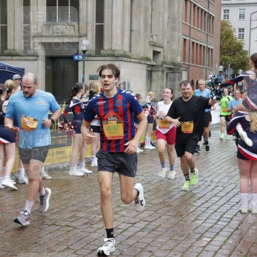 13.09.2026 - Kiel Lauf Yannick Fuchs http://msf.ph/oto/10439916 13.09.2026 11:51:20 Ziel 2063, 2063 meine-sportfotos.de