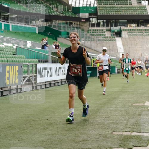 13.09.2026 - 21. swb-Marathon Bremen Michael Burmester http://msf.ph/oto/10439920 13.09.2026 12:42:00 Laufen im Stadion 126, 371, 439, 603, 640, 650, 671, 735, 744, 749, 912, 957, 1009, 1336, 1381, 1411, 1571, 1614, 1619, 1667, 1712, 1797, 1822, 1850, 1860, 1862, 1930, 2094, 2207, 2986, 3368, 3624, 4399, 4795, 4847, 4936, 5672, 5828, 6198, 6264, 6929, 6991, 7141, 8065, 8311, 8383, 8394, 9065, 9120, 9329, 277, 346, 895, 901, 1090, 1118, 1248, 1320, 1323, 1472, 1576, 1587, 1604, 1717, 1751, 1758, 1911, 2141, 2352, 2585, 2670, 3080, 3606, 5160, 5163, 5912 meine-sportfotos.de