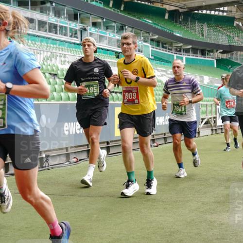 13.09.2026 - 21. swb-Marathon Bremen Michael Burmester http://msf.ph/oto/10439986 13.09.2026 13:06:40 Laufen im Stadion 109, 132, 156, 217, 244, 287, 303, 310, 323, 372, 394, 430, 454, 578, 607, 613, 647, 716, 784, 831, 834, 846, 891, 900, 922, 1073, 1083, 1189, 1205, 1243, 1274, 1308, 1365, 1369, 1380, 1387, 1437, 1533, 1545, 1574, 1581, 1600, 1823, 1841, 1848, 1871, 1909, 1926, 1938, 2070, 2076, 2090, 2219, 2241, 2244, 2265, 2275, 2301, 2310, 2318, 2355, 2356, 2393, 2440, 2464, 2699, 2707, 2721, 2731, 2755, 2818, 2902, 2911, 2960, 3030, 3115, 3278, 3444, 3485 meine-sportfotos.de