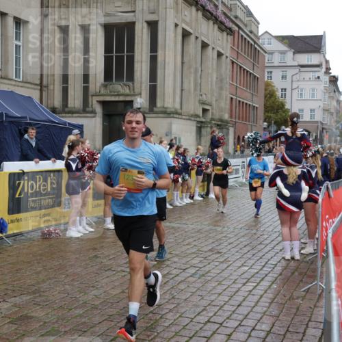13.09.2026 - Kiel Lauf Yannick Fuchs http://msf.ph/oto/10440088 13.09.2026 11:51:31 Ziel  meine-sportfotos.de