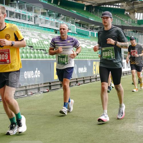 13.09.2026 - 21. swb-Marathon Bremen Michael Burmester http://msf.ph/oto/10440091 13.09.2026 13:06:41 Laufen im Stadion 109, 132, 156, 217, 244, 287, 303, 310, 323, 372, 394, 430, 454, 489, 578, 607, 613, 647, 716, 784, 831, 834, 846, 891, 900, 922, 1073, 1083, 1189, 1205, 1243, 1274, 1308, 1365, 1369, 1380, 1387, 1437, 1533, 1545, 1574, 1581, 1600, 1823, 1841, 1848, 1871, 1909, 1926, 1938, 2070, 2076, 2090, 2219, 2241, 2244, 2265, 2275, 2283, 2301, 2310, 2318, 2355, 2356, 2393, 2440, 2464, 2699, 2707, 2721, 2731, 2755, 2818, 2902, 2911, 2960, 3030, 3115, 3278, 3444, 3485 meine-sportfotos.de