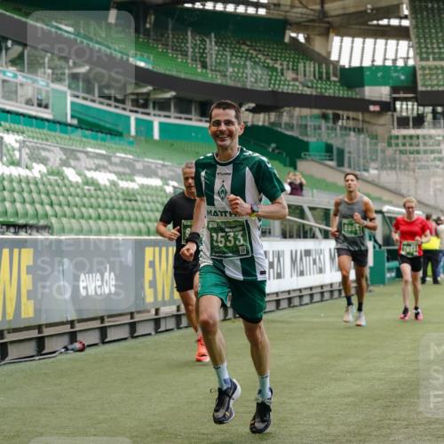 13.09.2026 - 21. swb-Marathon Bremen Michael Burmester http://msf.ph/oto/10440129 13.09.2026 12:42:07 Laufen im Stadion 371, 439, 603, 650, 744, 749, 957, 1009, 1223, 1224, 1336, 1381, 1411, 1571, 1614, 1619, 1667, 1712, 1745, 1797, 1822, 1850, 1862, 2094, 2207, 2986, 3368, 3624, 4399, 4795, 4847, 4936, 5672, 5828, 6198, 6264, 6929, 6991, 7141, 8065, 8311, 8383, 8394, 8994, 9065, 9120, 277, 346, 807, 895, 901, 1090, 1118, 1248, 1320, 1323, 1472, 1576, 1587, 1604, 1717, 1751, 1758, 1911, 2141, 2352, 2585, 2670, 3080, 3606, 5160, 5163, 5912 meine-sportfotos.de