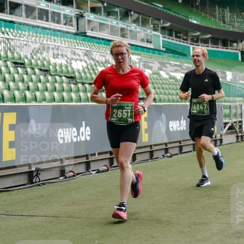 13.09.2026 - 21. swb-Marathon Bremen Michael Burmester http://msf.ph/oto/10440338 13.09.2026 12:42:12 Laufen im Stadion 371, 439, 650, 744, 749, 957, 1009, 1223, 1224, 1336, 1381, 1411, 1614, 1619, 1667, 1712, 1745, 1797, 1822, 1850, 1862, 1879, 2094, 2207, 2651, 2986, 3368, 3624, 4399, 4795, 4847, 4936, 5672, 5828, 6198, 6264, 6929, 6991, 7141, 8065, 8311, 8383, 8394, 8994, 9065, 9120, 9533, 277, 346, 807, 895, 901, 1090, 1118, 1248, 1320, 1323, 1472, 1576, 1587, 1604, 1717, 1751, 1758, 1911, 2141, 2352, 2670, 3080, 3606, 5160, 5163, 5912 meine-sportfotos.de