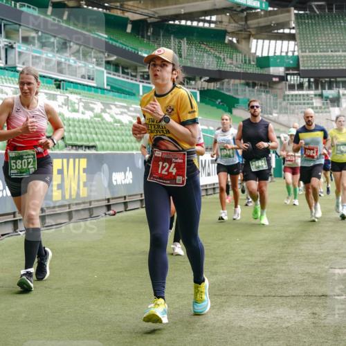13.09.2026 - 21. swb-Marathon Bremen Michael Burmester http://msf.ph/oto/10440348 13.09.2026 13:06:45 Laufen im Stadion 109, 132, 156, 217, 244, 287, 303, 310, 372, 394, 430, 454, 489, 578, 607, 613, 682, 716, 784, 831, 834, 846, 891, 900, 922, 1083, 1189, 1205, 1274, 1308, 1365, 1369, 1380, 1387, 1437, 1533, 1545, 1574, 1581, 1600, 1823, 1841, 1848, 1854, 1871, 1909, 1926, 1938, 2070, 2076, 2090, 2219, 2241, 2244, 2265, 2275, 2283, 2301, 2310, 2318, 2355, 2356, 2393, 2440, 2464, 2699, 2707, 2721, 2731, 2755, 2818, 2902, 2911, 2960, 3115, 3278, 3444, 3485 meine-sportfotos.de