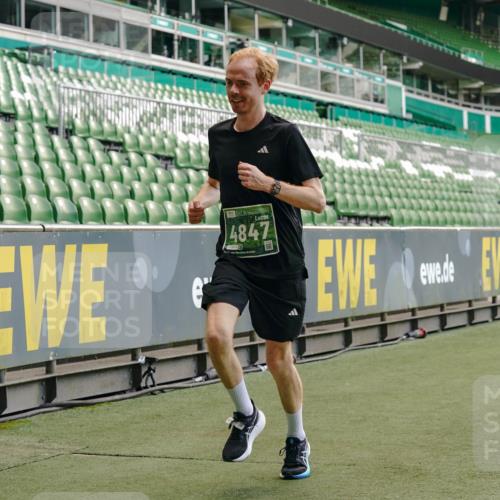 13.09.2026 - 21. swb-Marathon Bremen Michael Burmester http://msf.ph/oto/10440375 13.09.2026 12:42:13 Laufen im Stadion 371, 439, 650, 744, 749, 957, 1009, 1223, 1224, 1336, 1381, 1411, 1614, 1619, 1667, 1712, 1745, 1797, 1822, 1850, 1862, 1879, 2094, 2207, 2651, 2986, 3368, 3624, 4399, 4795, 4847, 4936, 5672, 5828, 6198, 6264, 6929, 6991, 7141, 8065, 8311, 8383, 8394, 8994, 9065, 9120, 9533, 277, 346, 807, 895, 901, 1090, 1118, 1248, 1320, 1323, 1472, 1576, 1587, 1604, 1717, 1751, 1758, 1911, 2141, 2352, 2670, 3080, 3606, 5160, 5163, 5912 meine-sportfotos.de