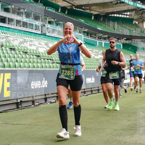 13.09.2026 - 21. swb-Marathon Bremen Michael Burmester http://msf.ph/oto/10440446 13.09.2026 13:06:46 Laufen im Stadion 109, 132, 156, 217, 244, 287, 303, 310, 372, 394, 430, 454, 489, 578, 607, 613, 682, 716, 784, 831, 834, 846, 891, 900, 922, 1083, 1189, 1205, 1274, 1308, 1365, 1369, 1380, 1387, 1437, 1533, 1545, 1574, 1581, 1600, 1823, 1841, 1848, 1854, 1871, 1909, 1926, 1938, 2070, 2076, 2090, 2219, 2244, 2265, 2275, 2283, 2301, 2310, 2318, 2355, 2356, 2393, 2440, 2464, 2699, 2707, 2721, 2731, 2755, 2818, 2902, 2911, 2960, 3115, 3444, 3485 meine-sportfotos.de