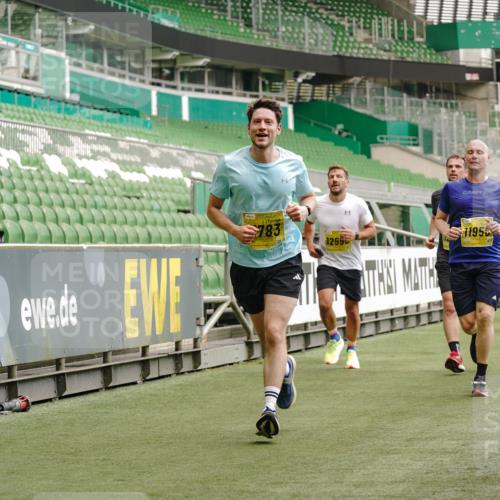 13.09.2026 - 21. swb-Marathon Bremen Michael Burmester http://msf.ph/oto/10440476 13.09.2026 10:27:37 Laufen im Stadion 10096, 10142, 10172, 10189, 10210, 10214, 10223, 10231, 10269, 10270, 10289, 10293, 10310, 10318, 10319, 10329, 10352, 10393, 10436, 10445, 10464, 10489, 10504, 10508, 10514, 10536, 10541, 10566, 10583, 10594, 10628, 10638, 10655, 10735, 10744, 10770, 10807, 10814, 10846, 10860, 10866, 10873, 10897, 10898, 10917, 10956, 10992, 11015, 11060, 11063, 11076, 11087, 11092, 11110, 11111, 11130, 11135, 11148, 11193, 11199, 11209, 11232, 11279 meine-sportfotos.de