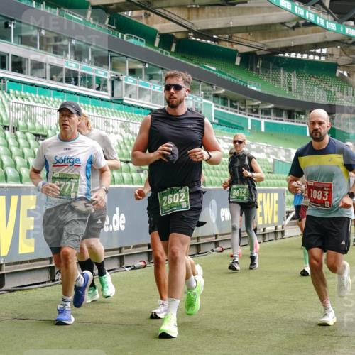 13.09.2026 - 21. swb-Marathon Bremen Michael Burmester http://msf.ph/oto/10440580 13.09.2026 13:06:48 Laufen im Stadion 109, 132, 156, 217, 244, 287, 303, 310, 372, 394, 430, 454, 489, 578, 607, 613, 682, 716, 784, 831, 834, 846, 891, 900, 922, 1083, 1189, 1205, 1274, 1365, 1369, 1380, 1387, 1437, 1532, 1533, 1545, 1574, 1581, 1600, 1823, 1841, 1848, 1854, 1871, 1909, 1926, 1938, 2070, 2076, 2090, 2219, 2244, 2265, 2275, 2283, 2310, 2318, 2355, 2356, 2393, 2440, 2464, 2699, 2707, 2721, 2731, 2755, 2818, 2902, 2911, 2949, 2960, 3115, 3444, 3485 meine-sportfotos.de