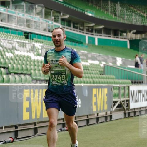 13.09.2026 - 21. swb-Marathon Bremen Michael Burmester http://msf.ph/oto/10440669 13.09.2026 12:42:23 Laufen im Stadion 439, 650, 749, 957, 1009, 1223, 1224, 1411, 1562, 1614, 1619, 1667, 1712, 1745, 1797, 1822, 1850, 1862, 1879, 2094, 2207, 2651, 2986, 3251, 3368, 3584, 3624, 4096, 4399, 4795, 4847, 5316, 5663, 5672, 5828, 6198, 6264, 6929, 6991, 7141, 8065, 8311, 8383, 8394, 8749, 8994, 9065, 9120, 9200, 9533, 277, 346, 807, 895, 901, 1118, 1248, 1320, 1323, 1472, 1576, 1587, 1604, 1717, 1751, 1758, 1911, 2141, 2352, 2670, 3080, 3606, 5160, 5163, 5912 meine-sportfotos.de