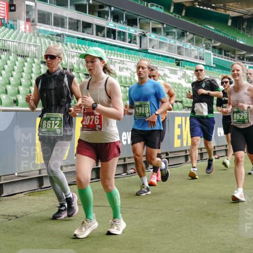 13.09.2026 - 21. swb-Marathon Bremen Michael Burmester http://msf.ph/oto/10440702 13.09.2026 13:06:50 Laufen im Stadion 109, 132, 156, 217, 244, 287, 303, 310, 372, 394, 430, 454, 489, 578, 607, 613, 682, 716, 784, 831, 834, 846, 891, 900, 922, 1083, 1173, 1189, 1205, 1274, 1365, 1369, 1380, 1387, 1437, 1532, 1533, 1545, 1574, 1581, 1600, 1823, 1841, 1848, 1854, 1871, 1909, 1926, 1938, 2070, 2076, 2090, 2219, 2244, 2265, 2275, 2283, 2310, 2318, 2355, 2356, 2393, 2440, 2464, 2699, 2707, 2721, 2731, 2755, 2818, 2902, 2911, 2949, 2960, 3115, 3444, 3485 meine-sportfotos.de