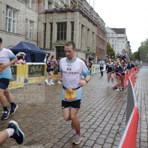 13.09.2026 - Kiel Lauf Yannick Fuchs http://msf.ph/oto/10440795 13.09.2026 11:52:57 Ziel  meine-sportfotos.de