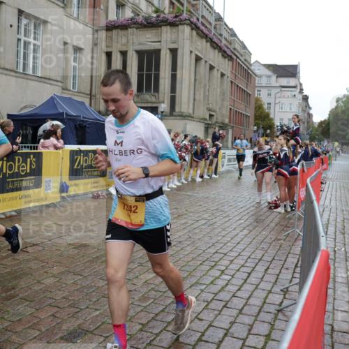 13.09.2026 - Kiel Lauf Yannick Fuchs http://msf.ph/oto/10440802 13.09.2026 11:52:58 Ziel  meine-sportfotos.de