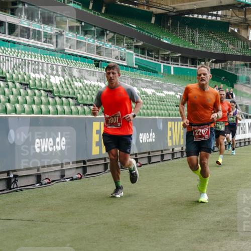 13.09.2026 - 21. swb-Marathon Bremen Michael Burmester http://msf.ph/oto/10440899 13.09.2026 12:42:31 Laufen im Stadion 439, 749, 1009, 1223, 1224, 1411, 1562, 1619, 1667, 1712, 1745, 1797, 1822, 1850, 1862, 1879, 1921, 2094, 2207, 2651, 2683, 2986, 3251, 3368, 3584, 3624, 3688, 4096, 4399, 4795, 4847, 5316, 5663, 5672, 5828, 6198, 6264, 6359, 6929, 6991, 7141, 8065, 8311, 8383, 8394, 8689, 8749, 8994, 9065, 9120, 9200, 9533, 277, 346, 807, 895, 901, 1118, 1248, 1320, 1323, 1472, 1576, 1587, 1604, 1717, 1751, 1758, 1911, 2141, 2352, 2670, 3080, 3606, 5160, 5163, 5912 meine-sportfotos.de