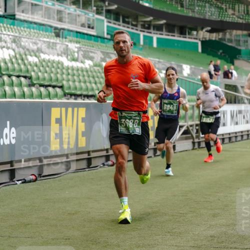 13.09.2026 - 21. swb-Marathon Bremen Michael Burmester http://msf.ph/oto/10440977 13.09.2026 12:42:33 Laufen im Stadion 439, 749, 1009, 1223, 1224, 1411, 1562, 1619, 1667, 1712, 1745, 1797, 1822, 1850, 1862, 1879, 1921, 2094, 2207, 2651, 2683, 2986, 3251, 3368, 3584, 3624, 3688, 4096, 4399, 4795, 4847, 5316, 5663, 5672, 5828, 6198, 6264, 6359, 6929, 6991, 7141, 8065, 8311, 8383, 8394, 8689, 8749, 8994, 9065, 9120, 9200, 9533, 277, 346, 807, 895, 901, 1118, 1248, 1320, 1323, 1472, 1576, 1587, 1604, 1717, 1751, 1758, 1911, 2141, 2352, 2670, 3080, 3606, 5160, 5163, 5912 meine-sportfotos.de