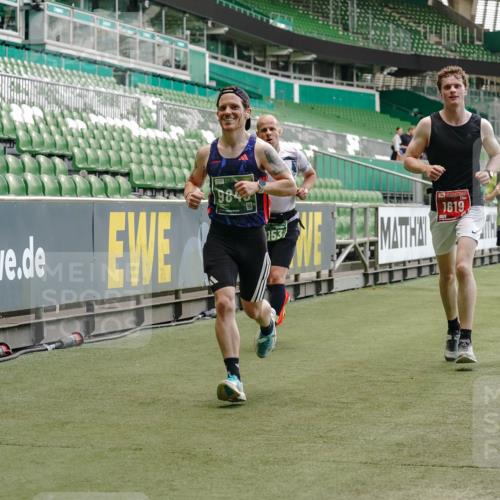 13.09.2026 - 21. swb-Marathon Bremen Michael Burmester http://msf.ph/oto/10441018 13.09.2026 12:42:35 Laufen im Stadion 439, 749, 819, 1009, 1223, 1224, 1411, 1562, 1619, 1667, 1712, 1745, 1797, 1822, 1850, 1862, 1879, 1921, 2094, 2207, 2651, 2683, 2986, 3251, 3368, 3584, 3624, 3688, 4096, 4399, 4795, 4847, 5316, 5663, 5672, 5828, 6198, 6264, 6359, 6929, 6991, 7141, 8311, 8383, 8394, 8689, 8749, 8994, 9065, 9120, 9200, 9533, 9849, 277, 346, 453, 807, 895, 901, 1118, 1248, 1320, 1323, 1472, 1576, 1587, 1717, 1751, 1758, 1911, 2141, 2352, 2670, 3080, 3606, 5160, 5163, 5912 meine-sportfotos.de