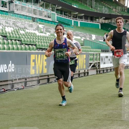 13.09.2026 - 21. swb-Marathon Bremen Michael Burmester http://msf.ph/oto/10441029 13.09.2026 12:42:35 Laufen im Stadion 439, 749, 819, 1009, 1223, 1224, 1411, 1562, 1619, 1667, 1712, 1745, 1797, 1822, 1850, 1862, 1879, 1921, 2094, 2207, 2651, 2683, 2986, 3251, 3368, 3584, 3624, 3688, 4096, 4399, 4795, 4847, 5316, 5663, 5672, 5828, 6198, 6264, 6359, 6929, 6991, 7141, 8311, 8383, 8394, 8689, 8749, 8994, 9065, 9120, 9200, 9533, 9849, 277, 346, 453, 807, 895, 901, 1118, 1248, 1320, 1323, 1472, 1576, 1587, 1717, 1751, 1758, 1911, 2141, 2352, 2670, 3080, 3606, 5160, 5163, 5912 meine-sportfotos.de