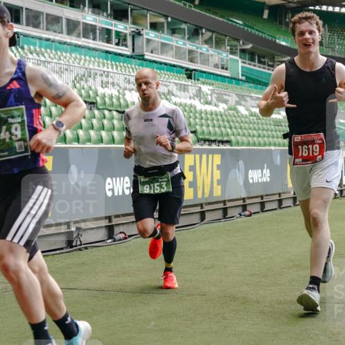 13.09.2026 - 21. swb-Marathon Bremen Michael Burmester http://msf.ph/oto/10441078 13.09.2026 12:42:36 Laufen im Stadion 439, 749, 819, 1009, 1223, 1224, 1411, 1562, 1619, 1667, 1712, 1745, 1797, 1822, 1850, 1862, 1879, 1921, 2094, 2207, 2651, 2683, 2986, 3251, 3368, 3584, 3624, 3688, 4096, 4399, 4795, 4847, 5316, 5663, 5672, 5828, 6198, 6264, 6359, 6929, 6991, 7141, 8311, 8383, 8394, 8689, 8749, 8994, 9065, 9120, 9153, 9200, 9533, 9849, 277, 346, 453, 807, 895, 901, 1118, 1248, 1320, 1323, 1472, 1576, 1587, 1717, 1751, 1758, 1911, 2141, 2352, 2670, 3080, 3606, 5160, 5163, 5912 meine-sportfotos.de