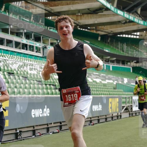 13.09.2026 - 21. swb-Marathon Bremen Michael Burmester http://msf.ph/oto/10441098 13.09.2026 12:42:37 Laufen im Stadion 439, 749, 819, 1009, 1223, 1224, 1411, 1562, 1619, 1667, 1712, 1745, 1797, 1822, 1850, 1862, 1879, 1921, 2094, 2207, 2651, 2683, 2986, 3251, 3368, 3584, 3624, 3688, 4096, 4399, 4795, 4847, 5316, 5663, 5672, 5828, 6198, 6264, 6359, 6929, 6991, 7141, 8311, 8383, 8394, 8689, 8749, 8994, 9065, 9120, 9153, 9200, 9533, 9849, 277, 346, 453, 807, 895, 901, 1118, 1248, 1320, 1323, 1472, 1576, 1587, 1717, 1751, 1758, 1911, 2141, 2352, 2670, 3080, 3606, 5160, 5163, 5912 meine-sportfotos.de