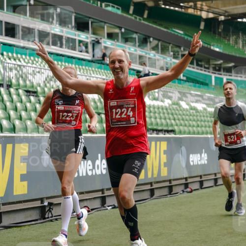 13.09.2026 - 21. swb-Marathon Bremen Michael Burmester http://msf.ph/oto/10441461 13.09.2026 12:42:49 Laufen im Stadion 439, 749, 819, 1009, 1223, 1224, 1411, 1562, 1619, 1667, 1712, 1745, 1822, 1850, 1862, 1879, 1921, 2094, 2207, 2651, 2683, 3251, 3368, 3500, 3584, 3624, 3688, 4096, 4847, 5199, 5316, 5663, 5672, 5828, 6198, 6264, 6359, 6579, 6929, 6991, 7141, 7950, 8311, 8383, 8394, 8689, 8749, 8994, 9120, 9153, 9200, 9233, 9533, 9849, 277, 453, 807, 901, 1248, 1320, 1323, 1472, 1576, 1587, 1717, 1751, 1758, 1911, 2141, 2352, 3080, 3606, 5160, 5163, 5912 meine-sportfotos.de