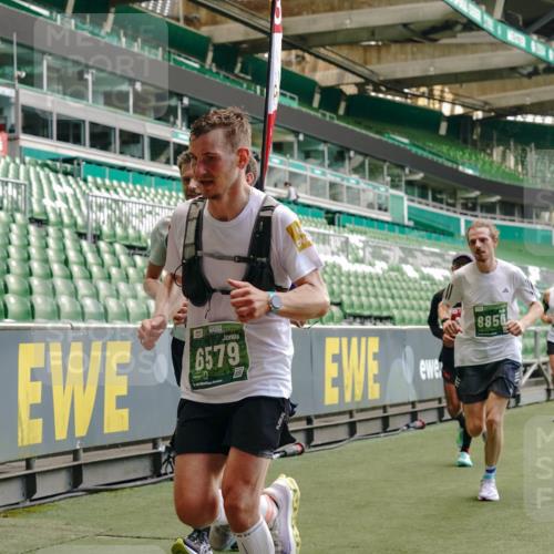 13.09.2026 - 21. swb-Marathon Bremen Michael Burmester http://msf.ph/oto/10441507 13.09.2026 12:42:51 Laufen im Stadion 439, 749, 819, 1009, 1223, 1224, 1411, 1562, 1619, 1667, 1712, 1745, 1822, 1850, 1862, 1879, 1921, 2094, 2207, 2651, 2683, 3251, 3368, 3500, 3584, 3624, 3688, 4096, 4847, 5199, 5316, 5663, 5672, 5828, 6198, 6264, 6359, 6579, 6929, 6991, 7141, 7950, 8311, 8383, 8394, 8689, 8749, 8850, 8994, 9120, 9153, 9200, 9233, 9533, 9849, 277, 453, 807, 901, 1248, 1320, 1323, 1472, 1576, 1587, 1717, 1751, 1758, 1911, 2352, 3080, 3606, 5160, 5163, 5912 meine-sportfotos.de