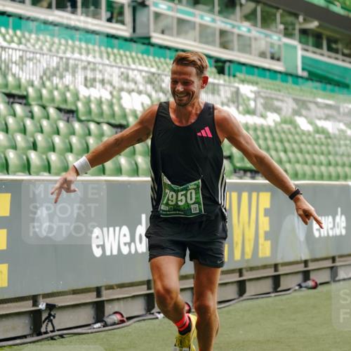 13.09.2026 - 21. swb-Marathon Bremen Michael Burmester http://msf.ph/oto/10441752 13.09.2026 12:43:01 Laufen im Stadion 439, 749, 819, 1009, 1223, 1224, 1562, 1619, 1667, 1712, 1745, 1822, 1850, 1862, 1879, 1921, 2094, 2207, 2651, 2683, 3251, 3368, 3500, 3584, 3624, 3688, 4096, 4847, 5143, 5199, 5316, 5601, 5663, 5672, 5776, 5828, 6264, 6359, 6579, 6929, 6991, 7141, 7170, 7841, 7950, 8311, 8383, 8394, 8689, 8749, 8850, 8994, 9120, 9153, 9200, 9233, 9533, 9849, 277, 453, 807, 862, 901, 1248, 1320, 1323, 1472, 1576, 1587, 1717, 1751, 1758, 1911, 5160, 5163, 5912 meine-sportfotos.de