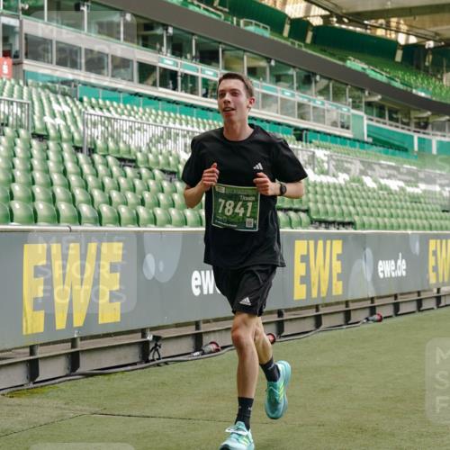13.09.2026 - 21. swb-Marathon Bremen Michael Burmester http://msf.ph/oto/10441789 13.09.2026 12:43:02 Laufen im Stadion 439, 749, 819, 1009, 1223, 1224, 1562, 1619, 1667, 1712, 1745, 1822, 1850, 1862, 1879, 1921, 2094, 2207, 2651, 2683, 3251, 3368, 3500, 3584, 3624, 3688, 4096, 4847, 5143, 5199, 5316, 5601, 5663, 5672, 5776, 5828, 6264, 6359, 6579, 6929, 6991, 7141, 7170, 7841, 7950, 8311, 8383, 8394, 8689, 8749, 8850, 8994, 9120, 9153, 9200, 9233, 9533, 9849, 277, 453, 807, 862, 901, 1248, 1320, 1323, 1472, 1576, 1587, 1717, 1751, 1758, 1911, 5160, 5163, 5912 meine-sportfotos.de