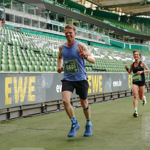 13.09.2026 - 21. swb-Marathon Bremen Michael Burmester http://msf.ph/oto/10441847 13.09.2026 12:43:08 Laufen im Stadion 439, 749, 819, 1009, 1223, 1224, 1372, 1562, 1619, 1667, 1712, 1745, 1850, 1862, 1879, 1921, 2094, 2207, 2651, 2683, 3251, 3368, 3500, 3584, 3688, 4096, 4847, 4904, 5143, 5199, 5316, 5601, 5663, 5672, 5776, 5828, 6359, 6579, 6929, 6991, 7141, 7170, 7841, 7950, 8311, 8383, 8394, 8689, 8749, 8850, 8994, 9120, 9153, 9200, 9233, 9533, 9849, 277, 453, 807, 862, 901, 1248, 1320, 1323, 1472, 1576, 1587, 1717, 1751, 1758, 5160, 5163, 5912 meine-sportfotos.de