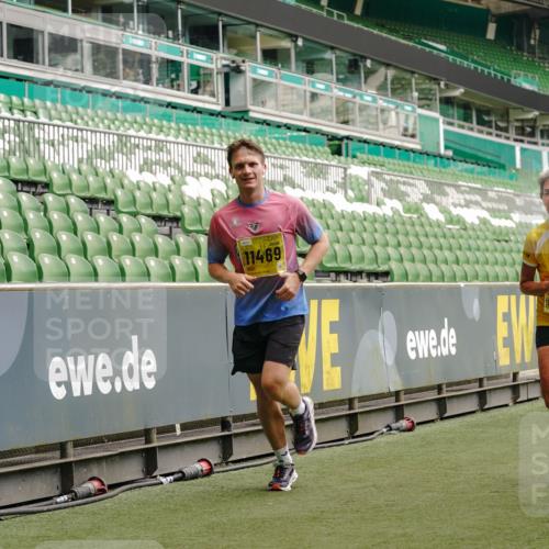 13.09.2026 - 21. swb-Marathon Bremen Michael Burmester http://msf.ph/oto/10442006 13.09.2026 10:28:11 Laufen im Stadion 10096, 10142, 10170, 10172, 10189, 10223, 10231, 10267, 10269, 10270, 10289, 10293, 10294, 10310, 10316, 10319, 10329, 10393, 10421, 10489, 10504, 10508, 10514, 10525, 10538, 10544, 10566, 10594, 10628, 10638, 10655, 10709, 10739, 10744, 10770, 10814, 10835, 10846, 10860, 10873, 10876, 10897, 10898, 10910, 10917, 10923, 10956, 10992, 10993, 11005, 11007, 11018, 11035, 11058, 11060, 11063, 11076, 11087, 11092, 11110, 11111, 11148, 11170, 11193 meine-sportfotos.de