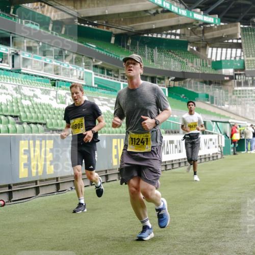 13.09.2026 - 21. swb-Marathon Bremen Michael Burmester http://msf.ph/oto/10442116 13.09.2026 10:28:13 Laufen im Stadion 10096, 10142, 10170, 10172, 10189, 10223, 10231, 10267, 10269, 10270, 10289, 10293, 10294, 10310, 10316, 10319, 10329, 10348, 10393, 10421, 10489, 10504, 10508, 10514, 10525, 10538, 10544, 10566, 10594, 10628, 10638, 10655, 10709, 10739, 10744, 10770, 10814, 10835, 10846, 10860, 10873, 10876, 10897, 10898, 10910, 10917, 10923, 10956, 10992, 10993, 11005, 11007, 11018, 11035, 11058, 11060, 11063, 11076, 11087, 11092, 11110, 11111, 11148, 11170, 11193 meine-sportfotos.de