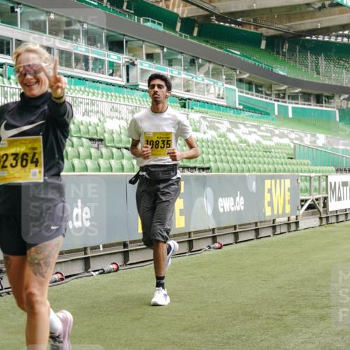 13.09.2026 - 21. swb-Marathon Bremen Michael Burmester http://msf.ph/oto/10442309 13.09.2026 10:28:16 Laufen im Stadion 10096, 10142, 10170, 10172, 10189, 10200, 10223, 10231, 10267, 10269, 10270, 10289, 10293, 10294, 10310, 10316, 10319, 10329, 10348, 10393, 10421, 10489, 10504, 10508, 10514, 10525, 10538, 10544, 10566, 10594, 10628, 10638, 10655, 10709, 10739, 10744, 10770, 10814, 10835, 10846, 10860, 10873, 10876, 10897, 10898, 10910, 10917, 10923, 10956, 10992, 10993, 11005, 11007, 11018, 11035, 11058, 11060, 11063, 11076, 11087, 11092, 11110, 11111, 11148, 11170, 11193 meine-sportfotos.de