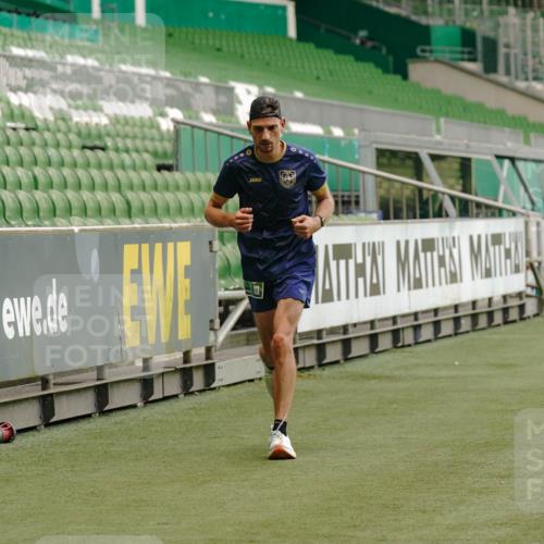 13.09.2026 - 21. swb-Marathon Bremen Michael Burmester http://msf.ph/oto/10442392 13.09.2026 12:43:41 Laufen im Stadion 439, 623, 678, 681, 749, 819, 969, 1009, 1223, 1224, 1335, 1372, 1498, 1562, 1619, 1696, 1712, 1745, 1770, 1879, 1921, 2098, 2207, 2651, 2683, 3251, 3368, 3500, 3584, 3688, 4096, 4118, 4739, 4847, 4904, 5143, 5199, 5316, 5369, 5601, 5663, 5776, 5828, 6359, 6579, 6973, 6991, 7015, 7170, 7841, 7950, 8028, 8311, 8383, 8689, 8749, 8850, 8994, 9120, 9137, 9153, 9200, 9233, 9533, 9849, 13063, 13237, 126, 371, 453, 603, 640, 650, 671, 735, 744, 807, 862, 912, 957, 1136, 1758, 5912 meine-sportfotos.de
