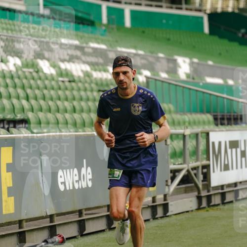 13.09.2026 - 21. swb-Marathon Bremen Michael Burmester http://msf.ph/oto/10442404 13.09.2026 12:43:41 Laufen im Stadion 439, 623, 678, 681, 749, 819, 969, 1009, 1223, 1224, 1335, 1372, 1498, 1562, 1619, 1696, 1712, 1745, 1770, 1879, 1921, 2098, 2207, 2651, 2683, 3251, 3368, 3500, 3584, 3688, 4096, 4118, 4739, 4847, 4904, 5143, 5199, 5316, 5369, 5601, 5663, 5776, 5828, 6359, 6579, 6973, 6991, 7015, 7170, 7841, 7950, 8028, 8311, 8383, 8689, 8749, 8850, 8994, 9120, 9137, 9153, 9200, 9233, 9533, 9849, 13063, 13237, 126, 371, 453, 603, 640, 650, 671, 735, 744, 807, 862, 912, 957, 1136, 1758, 5912 meine-sportfotos.de