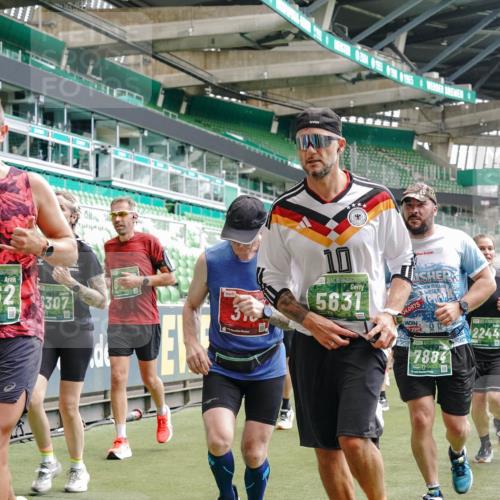 13.09.2026 - 21. swb-Marathon Bremen Michael Burmester http://msf.ph/oto/10442456 13.09.2026 13:07:14 Laufen im Stadion 109, 132, 156, 217, 287, 303, 310, 372, 430, 454, 489, 578, 607, 613, 682, 716, 784, 800, 808, 809, 831, 834, 846, 911, 922, 1083, 1173, 1189, 1205, 1210, 1274, 1322, 1364, 1365, 1369, 1387, 1395, 1437, 1532, 1533, 1545, 1574, 1581, 1600, 1823, 1831, 1841, 1848, 1854, 1871, 1909, 1926, 1938, 2003, 2070, 2076, 2090, 2219, 2275, 2283, 2318, 2355, 2356, 2393, 2405, 2440, 2492, 2565, 2611, 2699, 2707, 2721, 2731, 2755, 2802, 2818, 2831, 2866, 2902, 2911, 2949, 2960 meine-sportfotos.de