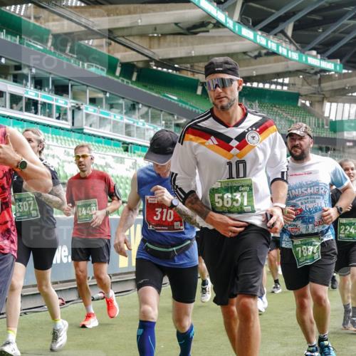 13.09.2026 - 21. swb-Marathon Bremen Michael Burmester http://msf.ph/oto/10442478 13.09.2026 13:07:15 Laufen im Stadion 109, 132, 156, 217, 287, 303, 310, 372, 430, 454, 489, 578, 607, 613, 682, 716, 784, 800, 808, 809, 831, 834, 846, 911, 922, 1083, 1173, 1189, 1205, 1210, 1274, 1322, 1364, 1365, 1369, 1387, 1395, 1437, 1532, 1533, 1545, 1574, 1581, 1600, 1823, 1831, 1841, 1848, 1854, 1871, 1909, 1926, 1938, 2003, 2070, 2076, 2090, 2219, 2275, 2283, 2318, 2355, 2356, 2393, 2405, 2440, 2492, 2565, 2611, 2699, 2707, 2721, 2731, 2755, 2802, 2818, 2831, 2866, 2902, 2911, 2949, 2960 meine-sportfotos.de
